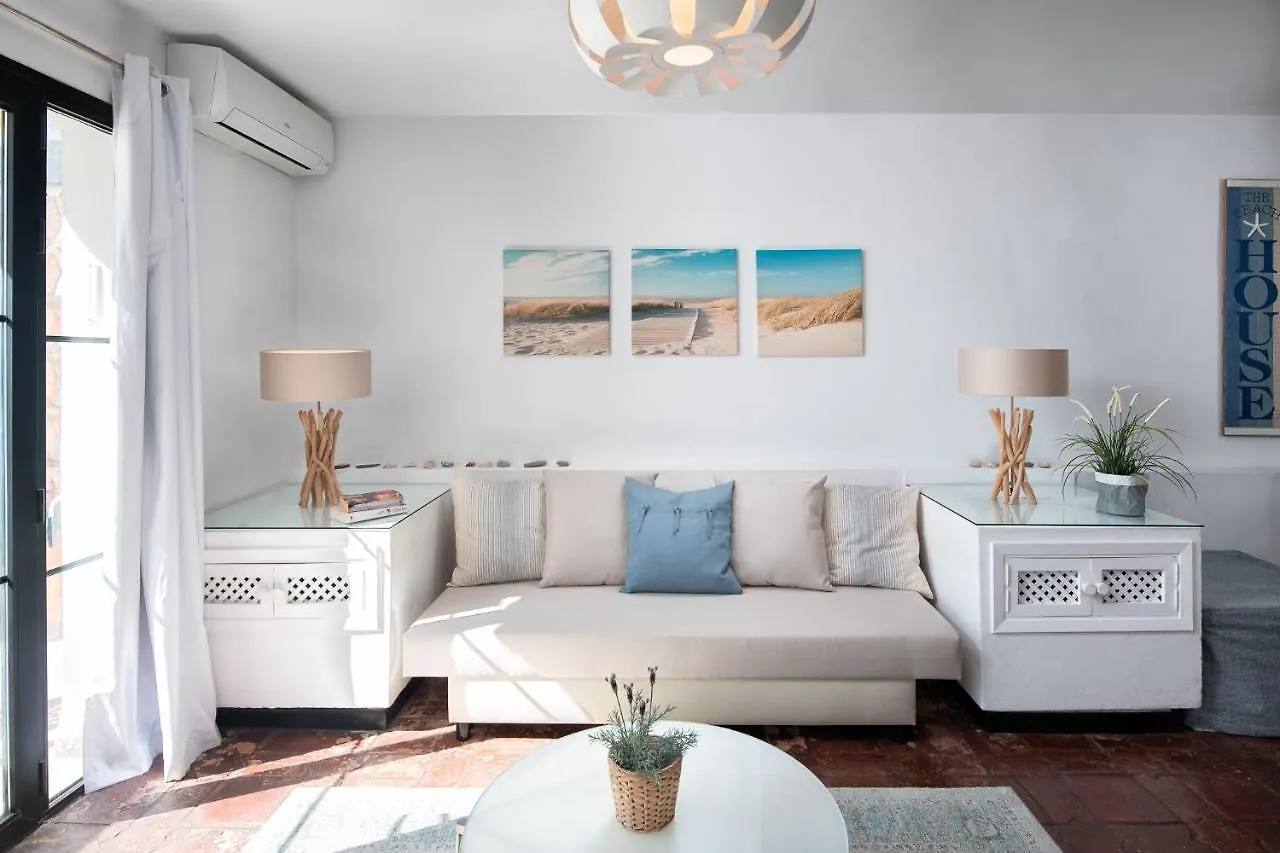 Dona Lola Beach House Villa Sitio de Calahonda 0*,
