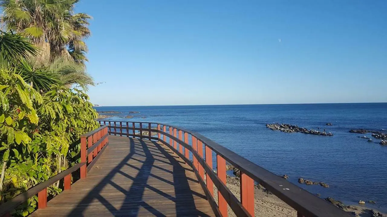 Dona Lola Beach House Villa Sitio de Calahonda