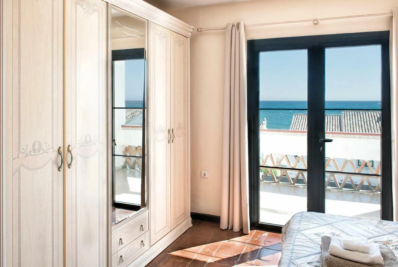Dona Lola Beach House Villa Sitio de Calahonda 0*,